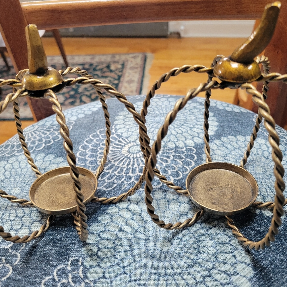 Vintage-Inspired Twisted Metal Candle Holders - Picture 2 of 6